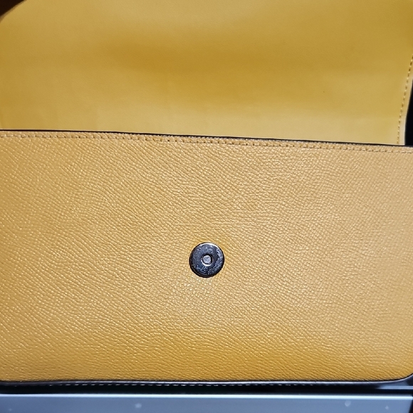 Coach EUC Mustard Yellow Envelope Crossbody Bag, Gun Metal Hardware - Picture 9 of 13
